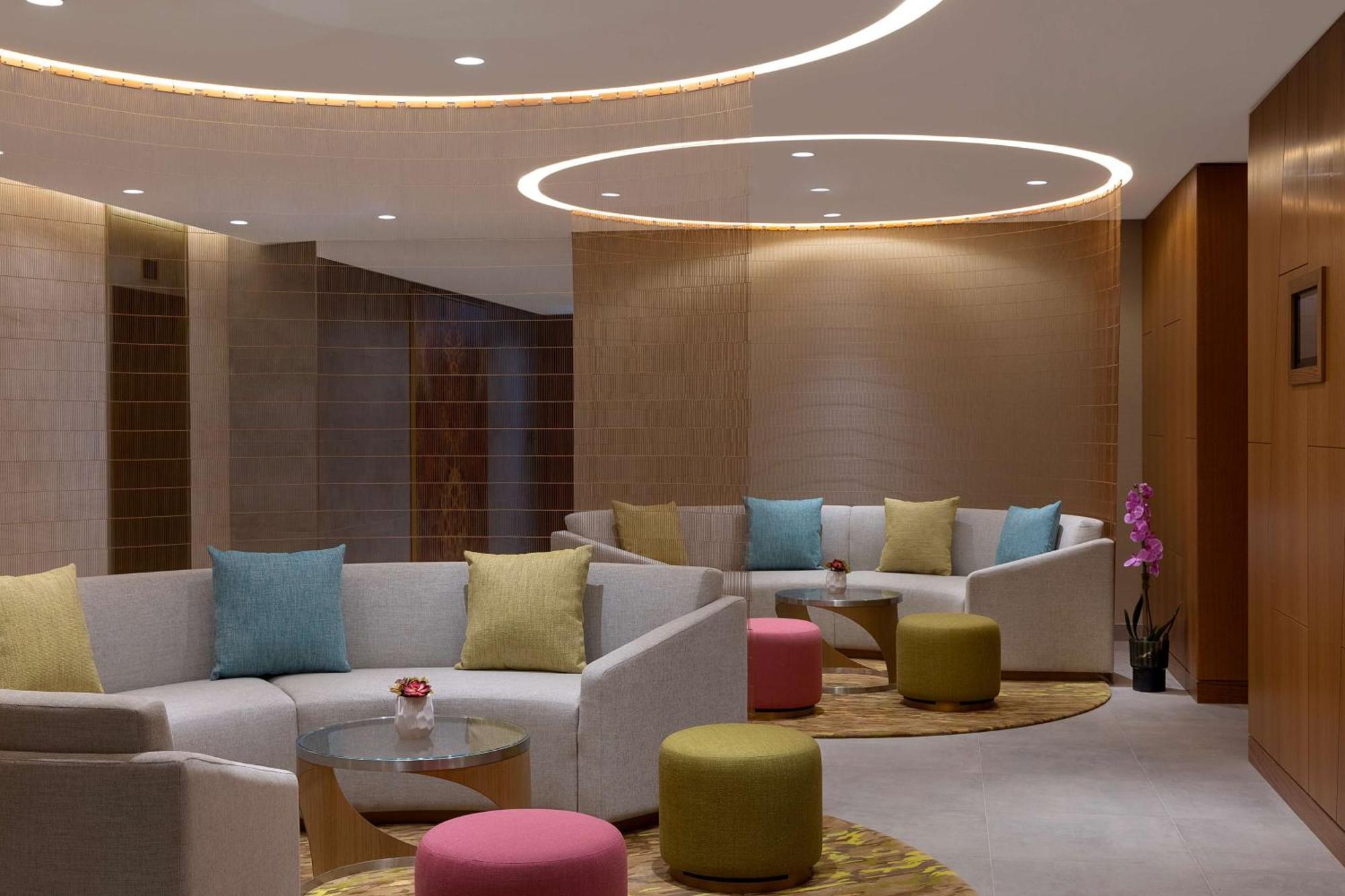 Doubletree By Hilton Waterfront And Residences Hotel