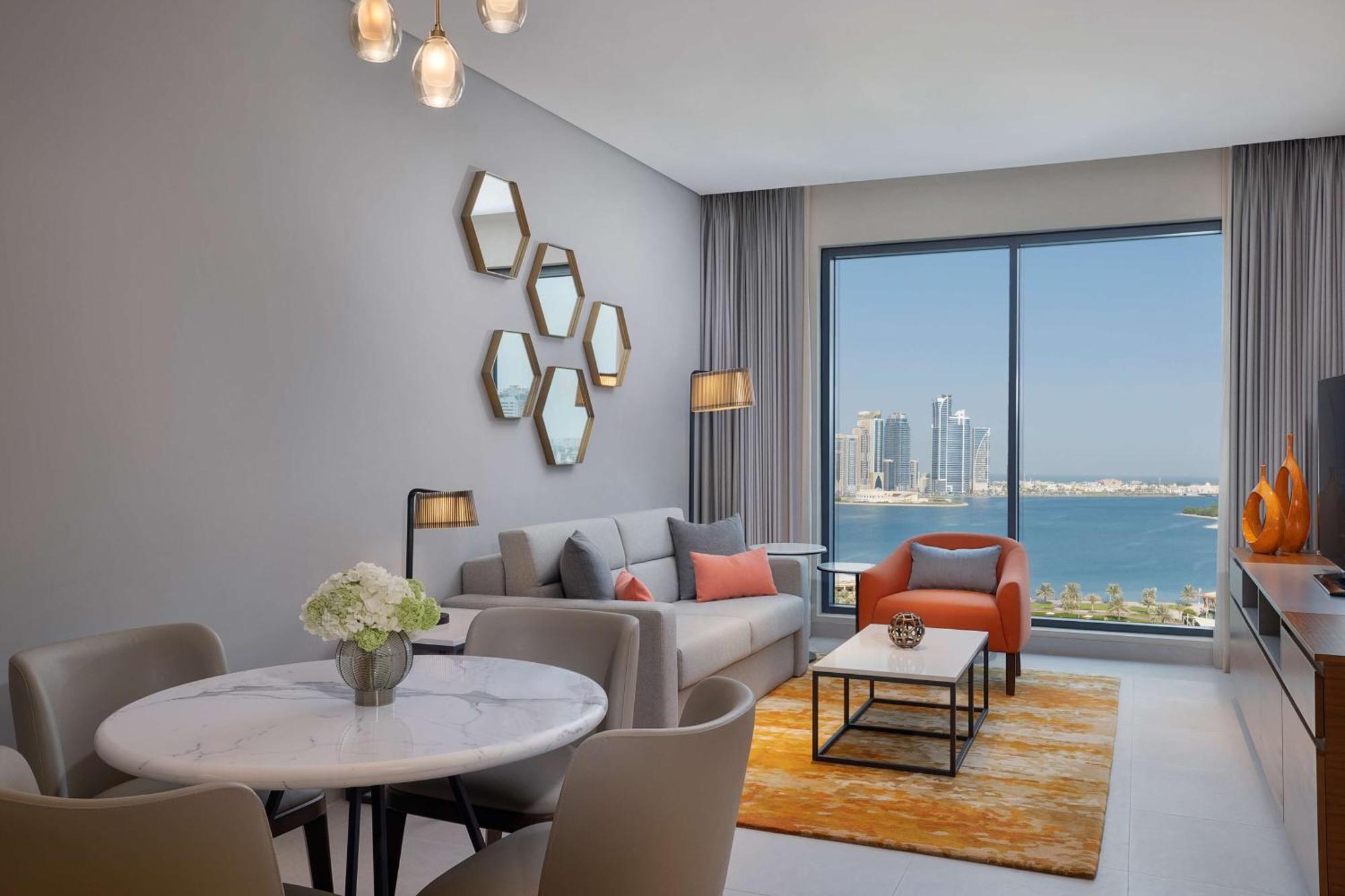 Hotel Doubletree By Hilton Waterfront And Residences