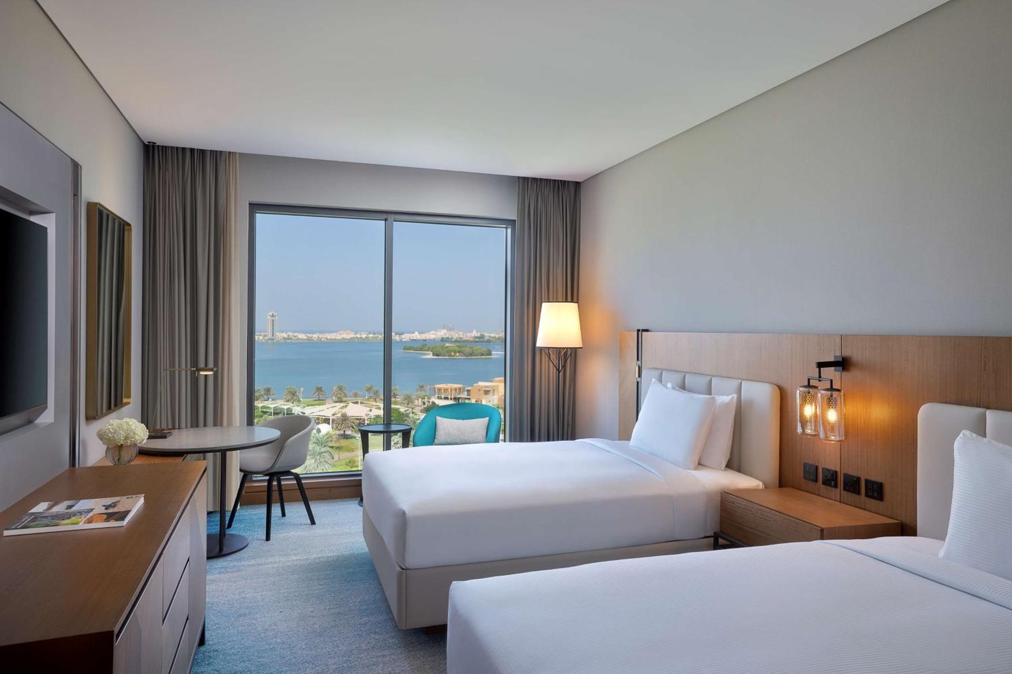 Hotel Doubletree By Hilton Waterfront And Residences