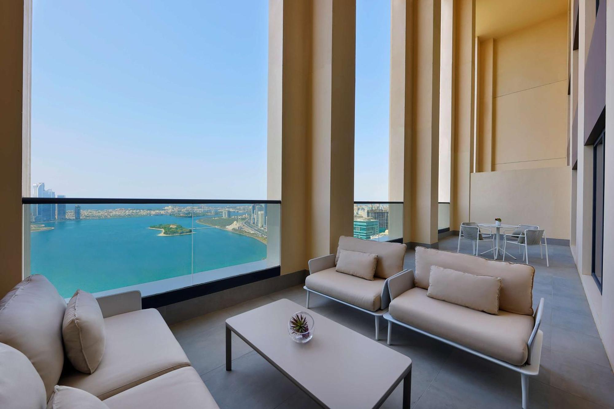 Doubletree By Hilton Waterfront And Residences Hotel 4*