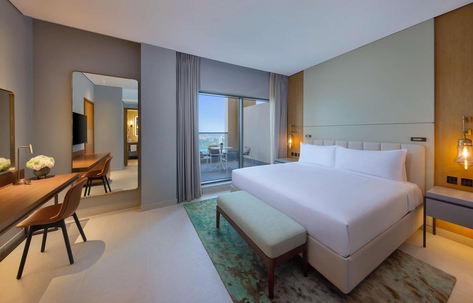 Doubletree By Hilton Waterfront And Residences Hotel
