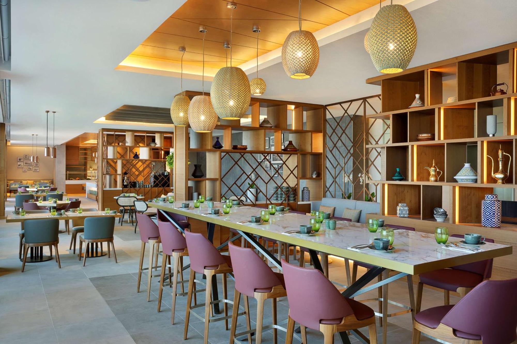 Doubletree By Hilton Waterfront And Residences Sharjah