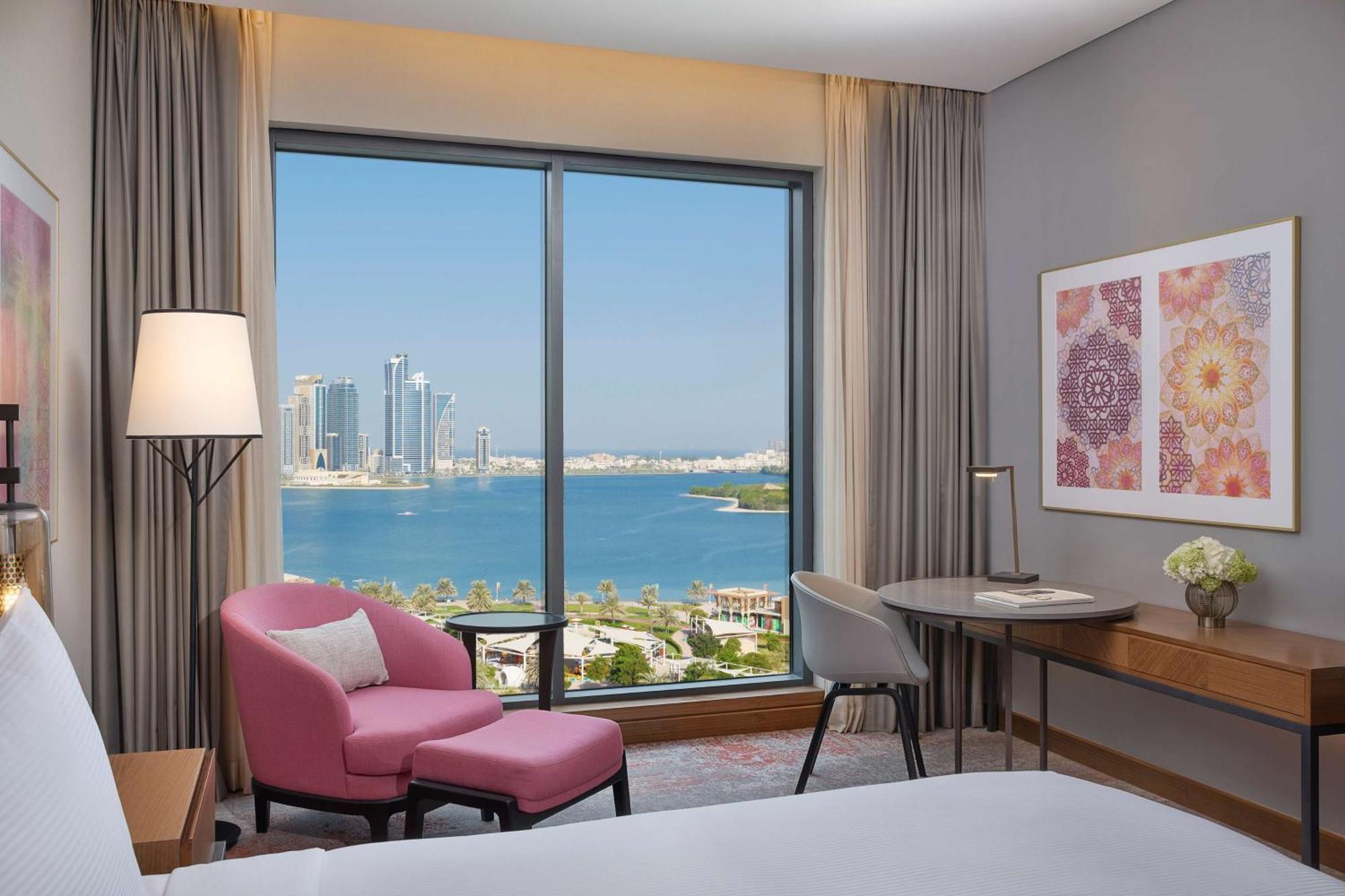 Doubletree By Hilton Waterfront And Residences Hotel Sharjah