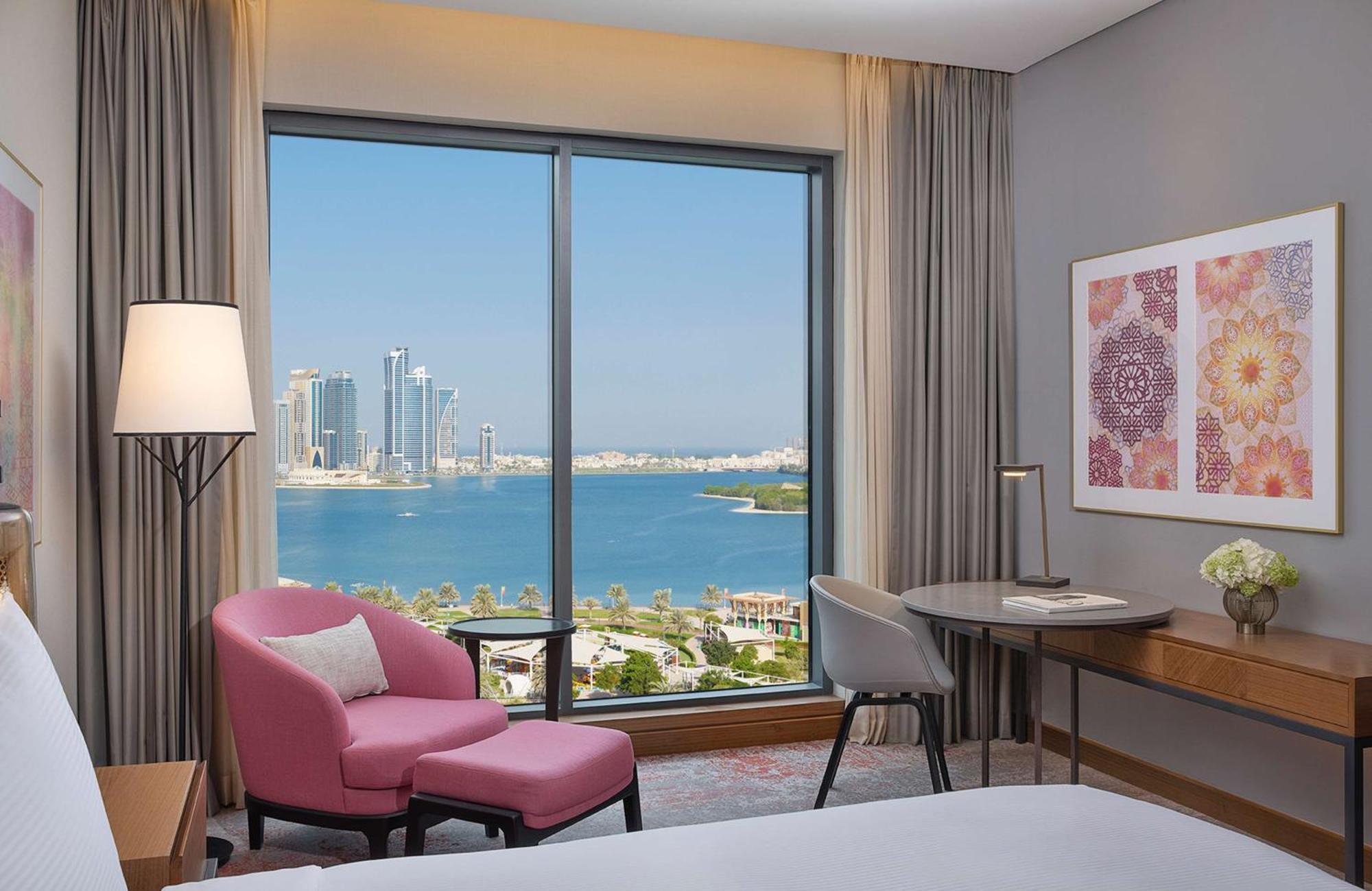 Hotel Doubletree By Hilton Waterfront And Residences 4*