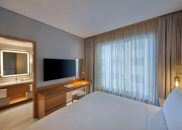 Doubletree By Hilton Sharjah Waterfront Hotel And Residences