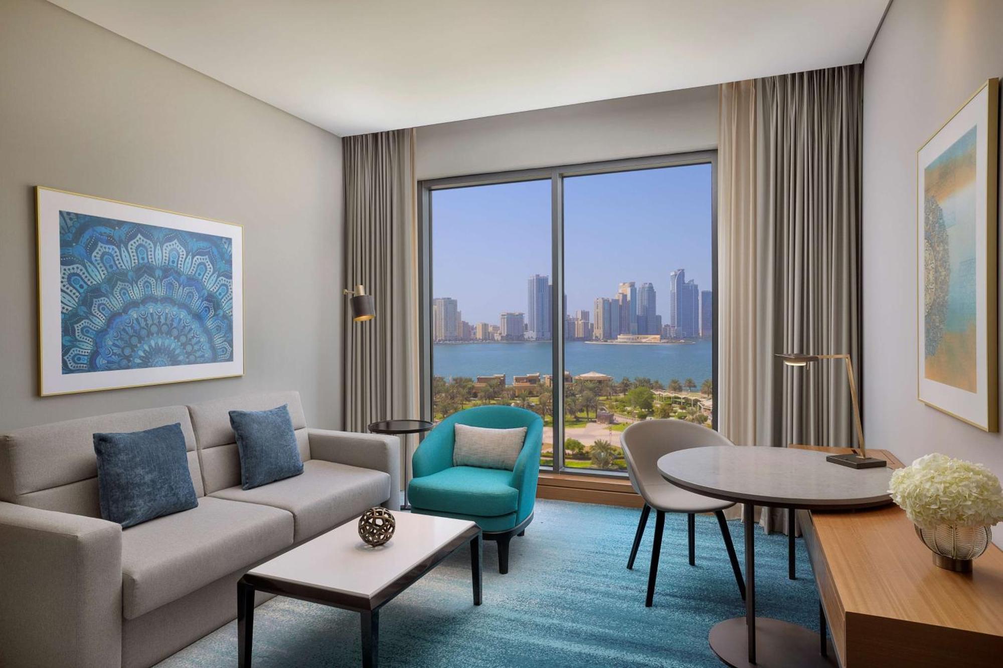 Doubletree By Hilton Waterfront And Residences