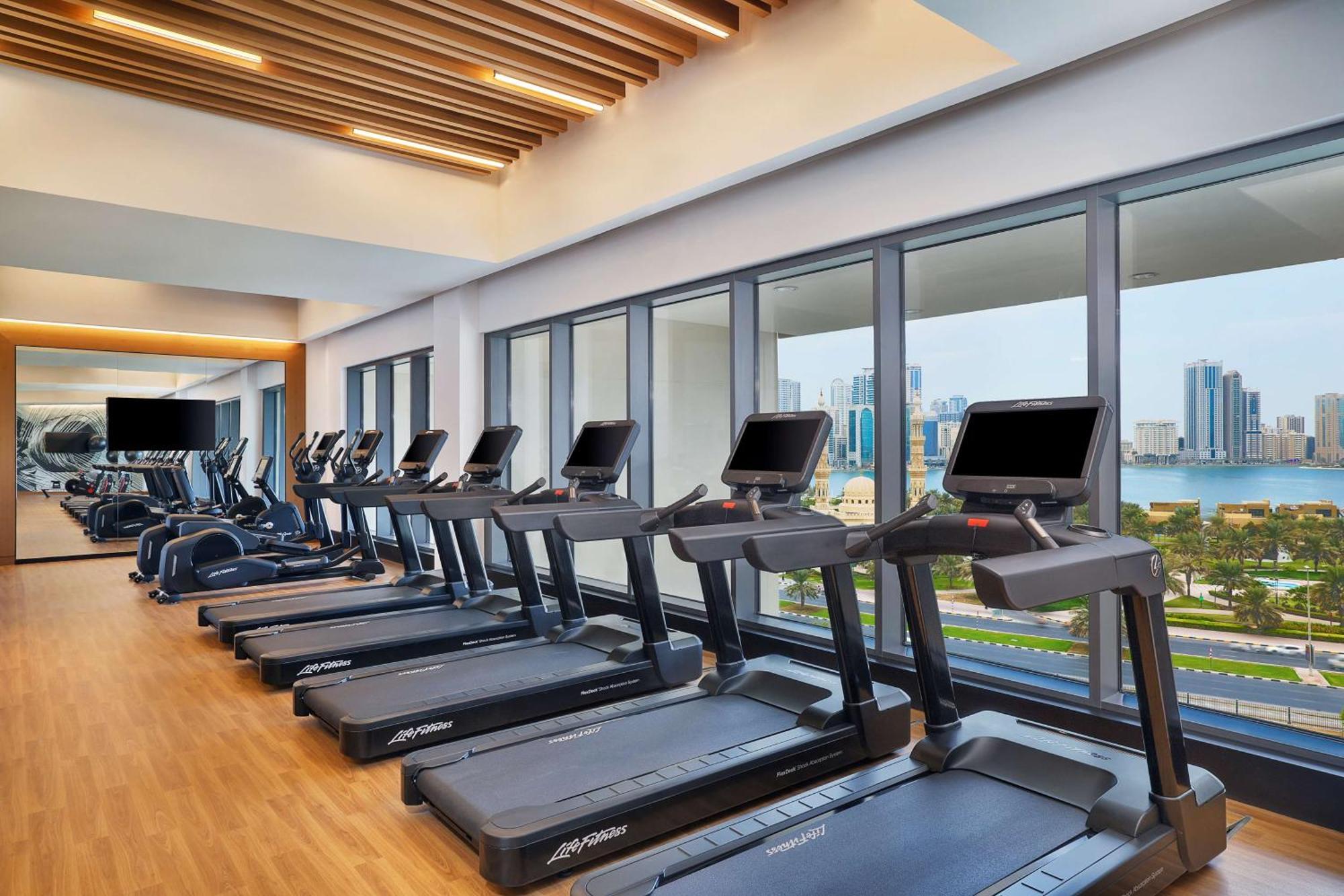 Hotel Doubletree By Hilton Waterfront And Residences Schardscha