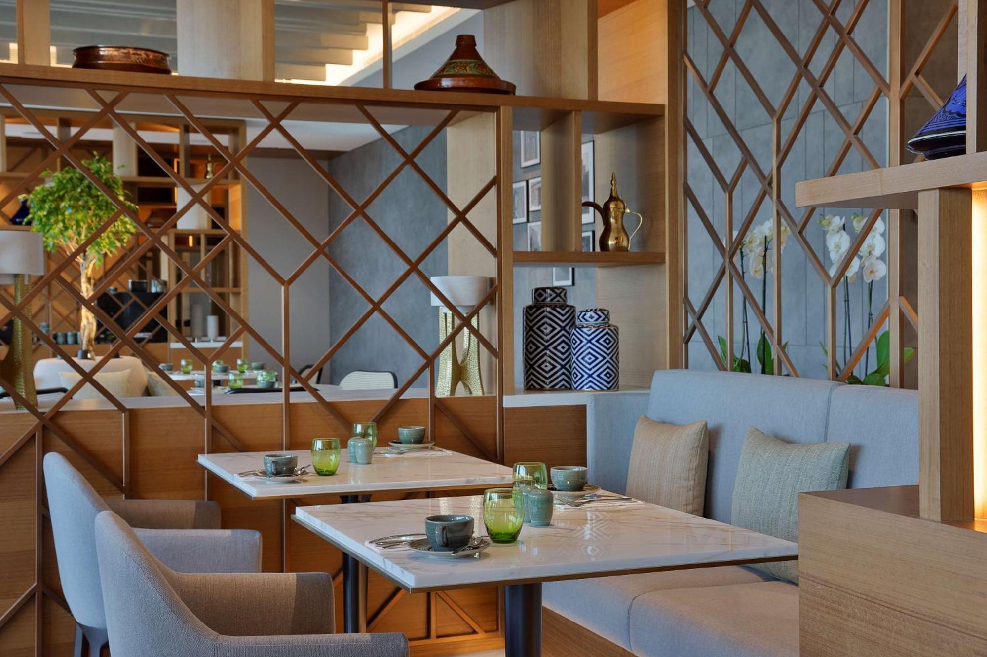 Doubletree By Hilton Waterfront And Residences